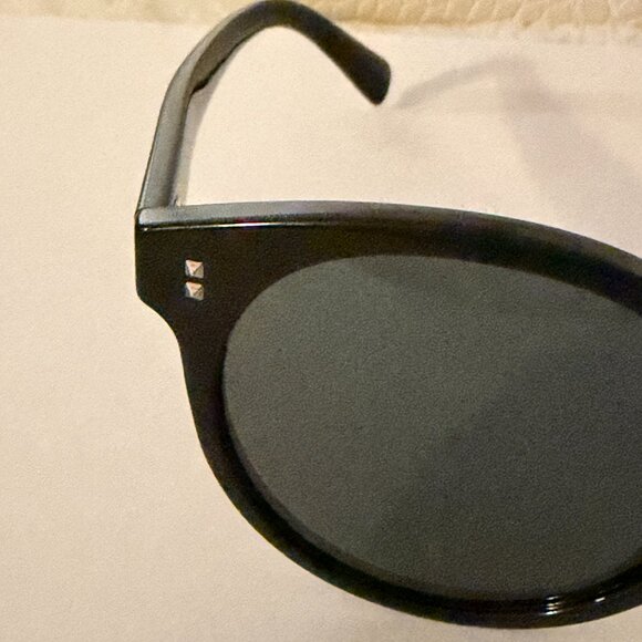 Valentino VA4009 col. 5010/87 Black Round Sunglasses main image 5